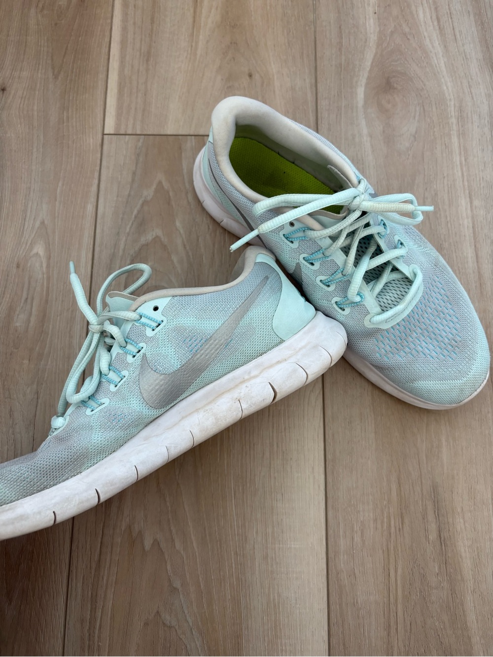 Nike Women's Free RN 2017 Running Shoes - Picture 3 of 7